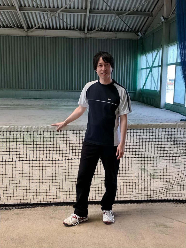 テニスをするときの 動きやすい格好 とは 堺のテニススクール ジョイナス北野田